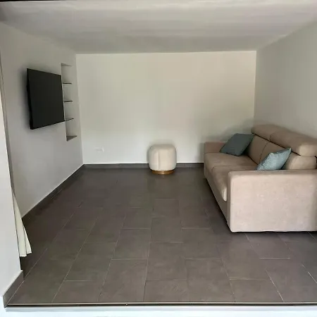 Ground Floor With Pool *